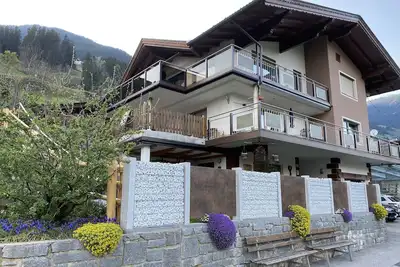 Image de vue familiale, confortable, vue imprenable sur le Zillertal