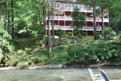 Image de Luxe 5 étoiles dans le pays du vin et du mariage de Dahlonega!