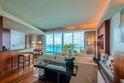 Image de One Bal Harbour Hotel and Resort, vacances de luxe en Floride avec 2 chambres