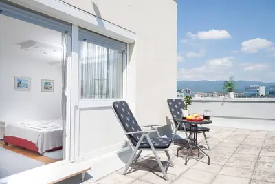 Image de Appartement Amanda, au 10ème étage, avec grande terrasse et vue imprenable