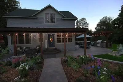Image de Town and Country Trailside Farmhouse, Leech Lake