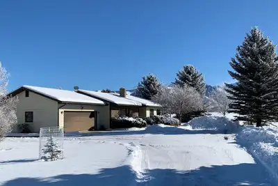 Image de Ranch Home: profitez du ski Bridger Bowl, du Big Sky Resort et de Yellowstone au Bozeman