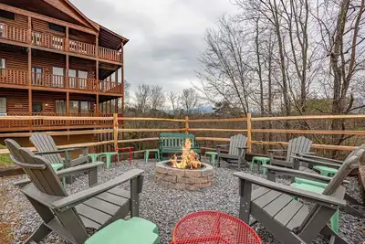 Image de ** Cabine de luxe près de Pigeon Forge avec des équipements familiaux amusants, de superbes vues, les animaux sont ok!