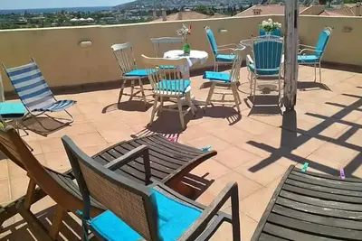 Image de Romantique maison ensoleillée, Beach 5 min. 15 min de l'aéroport à 20 min de l'Acropole