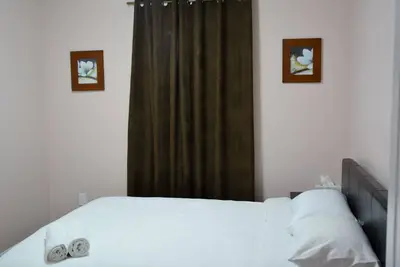 Image de Beau et spacieux appartement de deux chambres