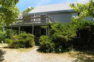 Image de 100% solaire électrique, Edgartown, Chappaquiddick 4 chambres 2 salles de bain, 1 Mile to Ferry