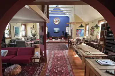 Image de Rénové Eglise Sanctuaire: ski et de natation, se détendre, Cook, Rassembler.