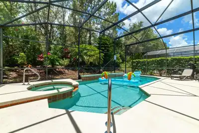 Image de Luxury Home - À 5 minutes de Disney - Théâtre Star Wars!