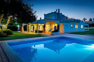 Image de Superbe Villa Vilamoura avec piscine chauffée dans de vastes jardins
