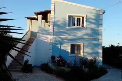 Image de Tom's House 1 entre Paleokastritsa et Dassia n Ipsos!