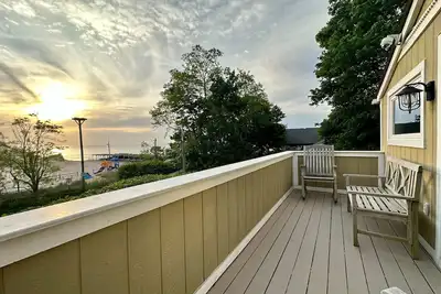 Image de Haut de gamme Beach House Vineyards & Farm Stands, vignobles de North Fork