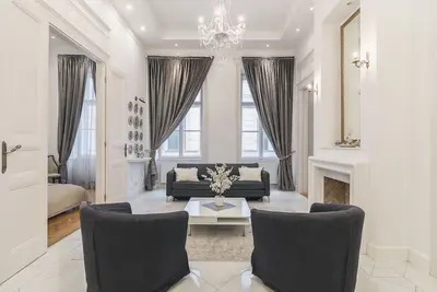 Image de Nouvel appartement central et luxueux avec 2 chambres et climatisation dans la basilique