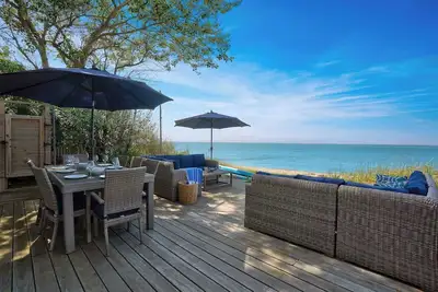 Image de Sea Side Beach House à North Fork Vineyards Hamptons au taux mensuel bas renseigner!