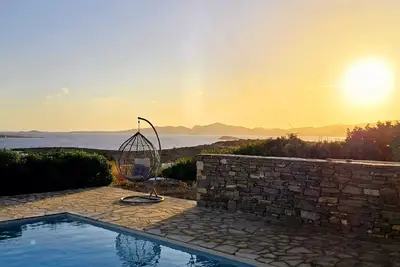 Image de Luxe et charmante villa avec piscine privée
