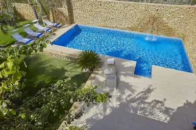 Villa avec piscine près de la mer, 8 personnes