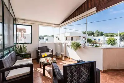 Image de 2 terrasses, 2 lits de plage, lave vaisselle, wifi, bbq, Ă seulement 200m plage