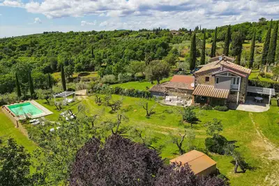 Image de Maison avec jardin clôturé, piscine privée, climatisation 35 km de Sienne/Arezzo