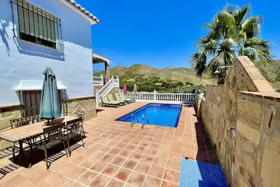 Image de Le Meilleur Emplacement. Entre Nerja-Frigiliana. Piscine Privee, Air-Con / Wifi / Alarme. .