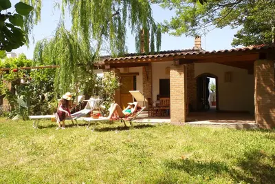 Image de Campomarino (Cb) Villa immergée dans la campagne verdoyante de Molise à 6 km de la mer.