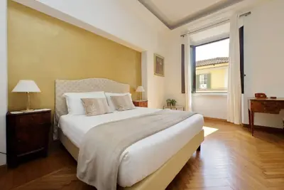 Image de TreasureRome Spanish Steps Family 4br