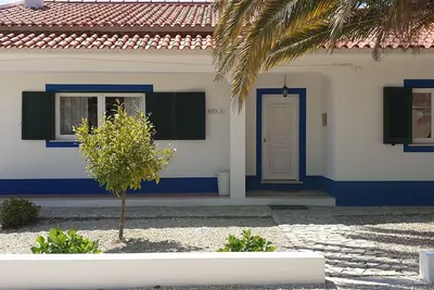 Image de Retraite familiale paisible au bord de la piscine, Ă seulement quelques minutes de la plage