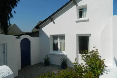 Image de Maison avec terrasse, calme entre Saint Malo & Cancale, proche du Mont-st-Michel.