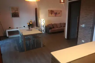 Image de Appartement élégant avec entrée indépendante et parking toujours disponible