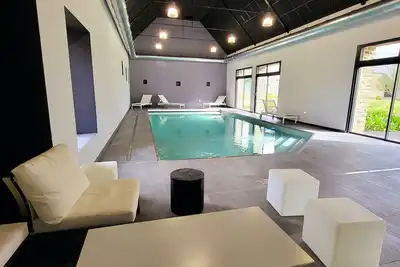 Image de Les lodges de la Baie avec Piscine Mont Saint-Michel