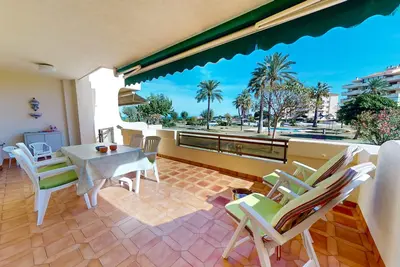 Image de Maravilloso apartamento a 50m de la playa, con piscina y chiringuito. 4 pers. Wifi.