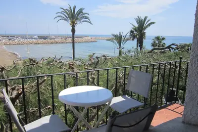 Image de Vue magnifique 🏖️Appartement très lumineux, front de plage, proche Portaventura