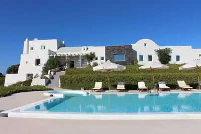 Image de Villa de luxe paisible de 5 chambres avec piscine et vue imprenable sur la mer