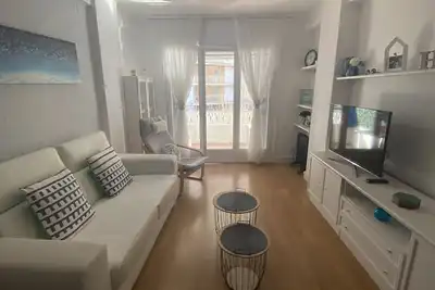 Image de Appartement confortable à La Pineda en bord de mer, idéal familles