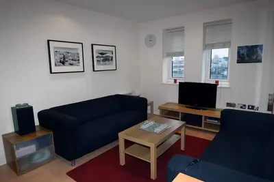 Image de Celui-ci a une salle de gym, un sauna et un hammam!