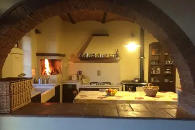 Image de Délicieuse et typique ancienne ferme convertie en maison de vacance dans le Chianti, région idéale pour visiter les principales villes historiques de Toscane