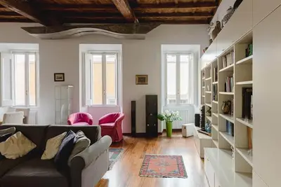 Image de Appartement de haut niveau à côté de la fontaine de Trevi - Wifi - Ac