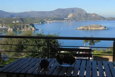 Image de Apt de 170 m2 ★ Vue mer ★ Marcher jusqu'à Taverna, épicerie