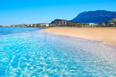 Image de Penthouse De Plage De PREMIÈRE Ligne Avec Vue Sur La Mer. Wifi