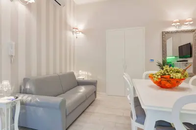 Image de Bel appartement dans New Vatican - C