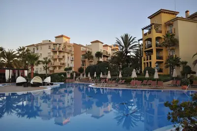 Image de Marriott Marbella Beach Resort - 2 chambres - 2 salles de bains. Pour 6 personnes
