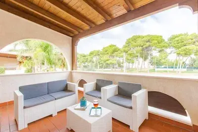 Image de Moderne Maison 350 M De La Plage - 2 terrasses - climatisation - parking