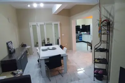 Image de Maison entièrement meublée et équipée