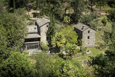 Image de Gîte isolé en Cévennes, havre de paix, piscine naturelle sur grand parc arboré