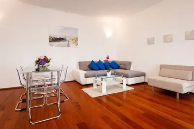 Image de Operngasse Premium dans \"Votre Vienne\"