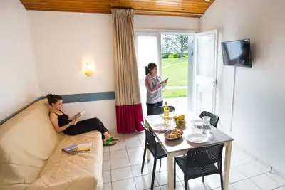 Image de Espalion, logement 7 personnes 2 chambres, piscine chauffée, idéal en famille