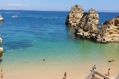 Image de Appartement top pour familles et couples, Jardin, piscine et plages à deux pas!