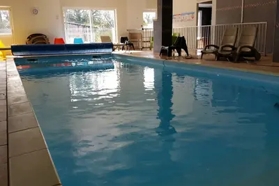 Image de Finistere gites*** de 13 pers à 200 m de la mer, piscine chauffée et spa