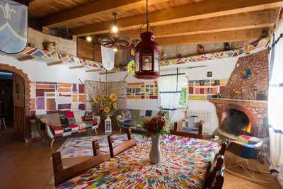 Image de Villa de charme et pittoresque avec piscine au coeur de la nature pure