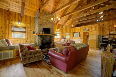 Image de Faites de Moose Creek Lodge votre chalet loin de chez vous!