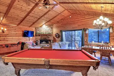 Image de Dreamscape Villa soutient la forêt! Spa, table de billard!