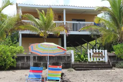 Image de Casa Playa San Diego. En face de la maison se trouve une des meilleures vagues Nic.